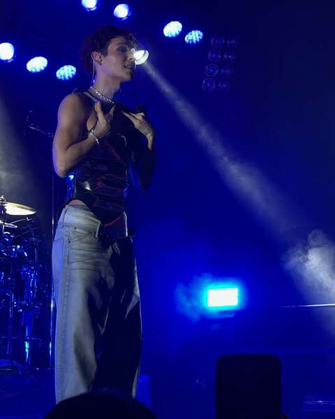 (c) mirrorballgirlyy 
