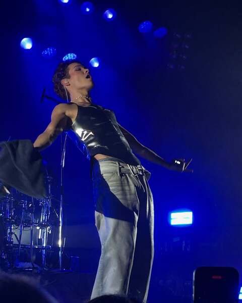 (c) mirrorballgirlyy 
